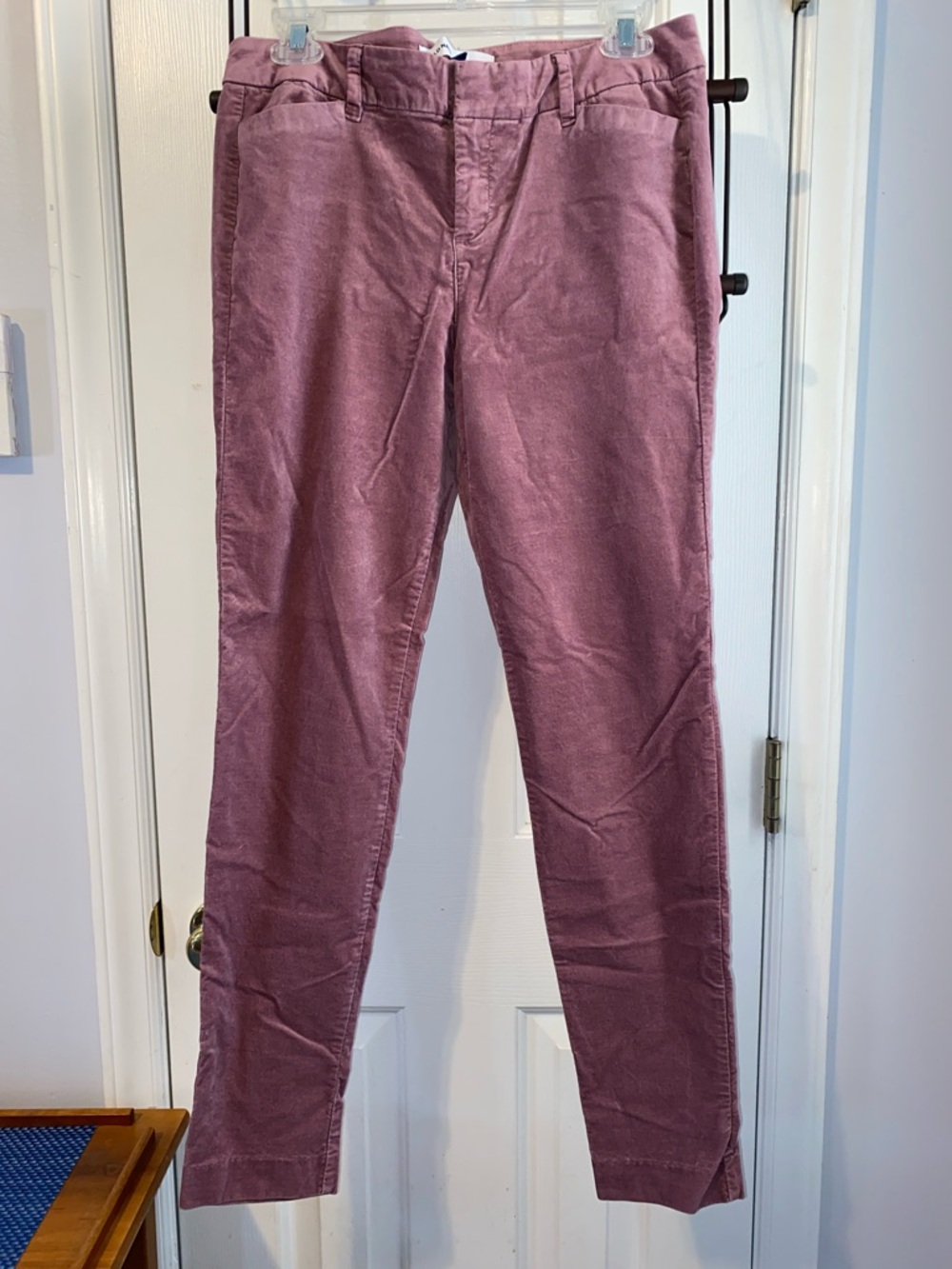 Old Navy Pixie pants sz. 6 mauve long preowned, velour/velvet